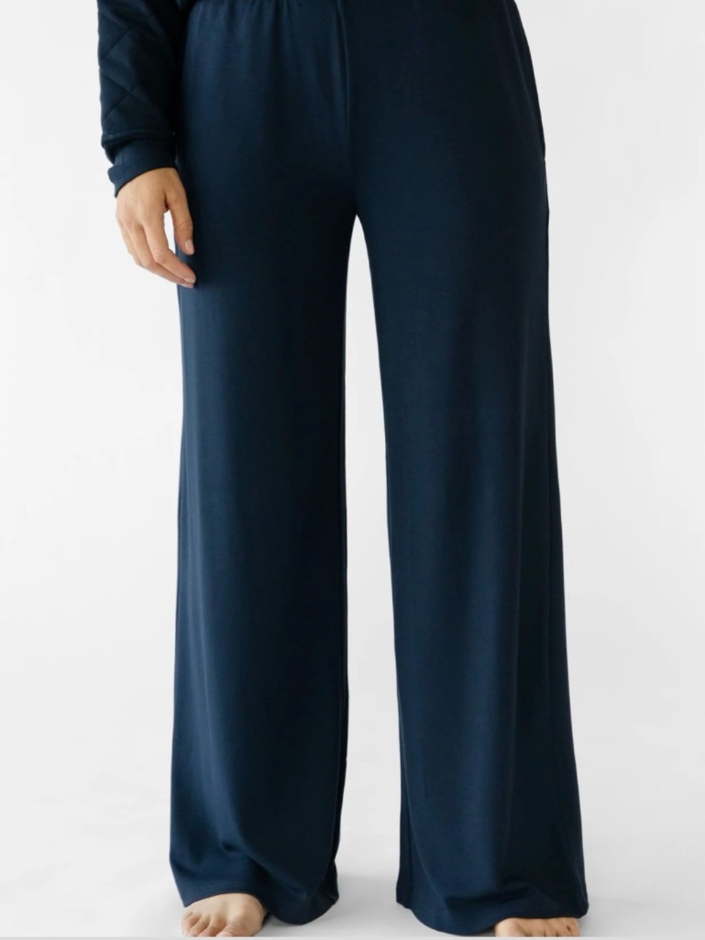 Cozy Earth Brushed Bamboo Wide Leg Pull-On Pant S Tall in Navy  $98 retail